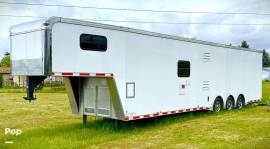 2017 Forest River Continental Cargo XP North 40, $ 77,800