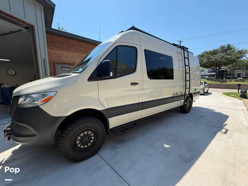 2022 Mercedes-Benz Sprinter 2500 High Roof 170WB 4, $ 134,900