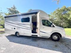 2022 Tiffin Wayfarer 25RW, $ 99,999
