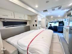 2022 Tiffin Wayfarer 25RW, $ 99,999