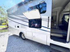 2022 Tiffin Wayfarer 25RW, $ 99,999