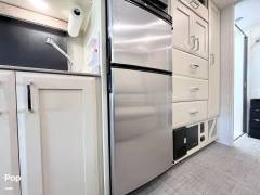 2022 Tiffin Wayfarer 25RW, $ 99,999