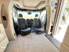 2022 Tiffin Wayfarer 25RW, $ 99,999