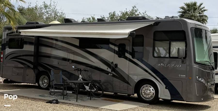 2019 Thor Motor Coach Palazzo 33.2, $ 134,000