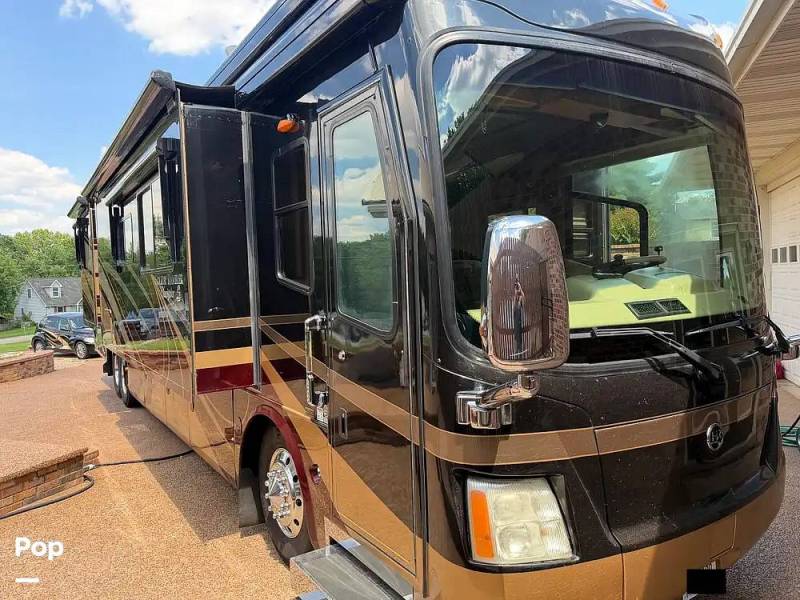 2009 Holiday Rambler Navigator Bismark IV, $ 135,000