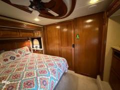 2009 Holiday Rambler Navigator Bismark IV, $ 135,000
