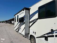 2023 Thor Motor Coach Quantum LC28, $ 88,900