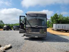 2018 American Coach American Eagle 45T, $ 230,000