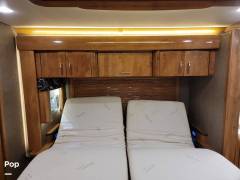 2018 American Coach American Eagle 45T, $ 230,000