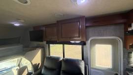 2015 Holiday Rambler Augusta 31M, $ 32,500