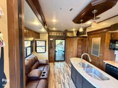 2015 Grand Design Momentum 385TH, $ 44,950