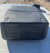 2021 Thor Motor Coach Omni XG32, $ 170,000