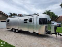 2022 Airstream Flying Cloud 30RB, $ 91,000