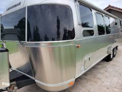 2022 Airstream Flying Cloud 30RB, $ 91,000