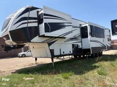 2016 Dutchmen Voltage 3914, $ 52,000