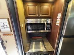 2016 Dutchmen Voltage 3914, $ 52,000
