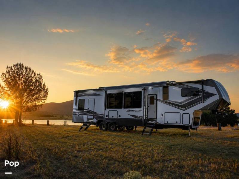 2022 Grand Design Momentum 397THS, $ 74,900