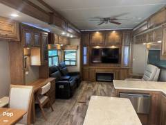 2019 DRV Mobile Suites 44 Memphis, $ 72,999