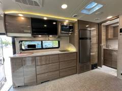 2023 Entegra Qwest 24R, $ 117,950