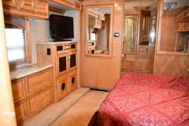 2009 American Coach American Eagle 45E, $ 135,000