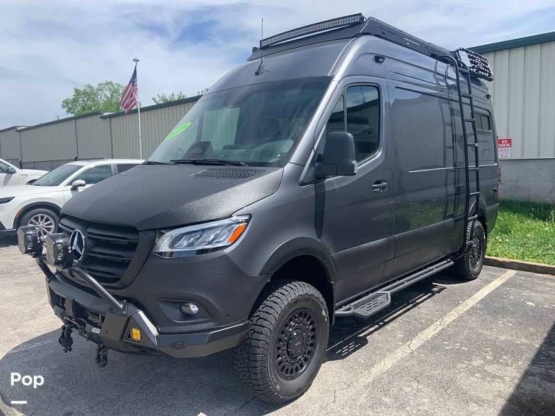 2025 Mercedes-Benz Sprinter 2500 144WB AWD, $ 205,000