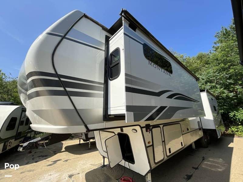2022 Keystone Montana 3813MS, $ 49,000