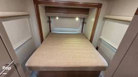2016 Winnebago Navion 24G, $ 77,800