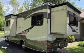 2016 Winnebago Navion 24G, $ 77,800
