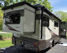 2016 Winnebago Navion 24G, $ 77,800