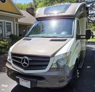 2016 Winnebago Navion 24G, $ 77,800