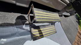 2016 Winnebago Navion 24G, $ 77,800