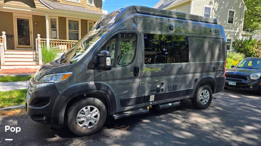 2025 Thor Motor Coach Rize 18G, $ 70,000
