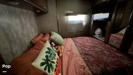 2019 Winnebago Intent 31P, $ 50,000