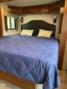 2014 Keystone Montana 3850FL, $ 33,000