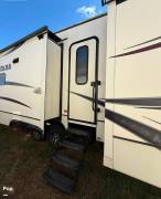 2014 Keystone Montana 3850FL, $ 33,000