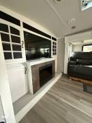 2014 Keystone Montana 3850FL, $ 33,000