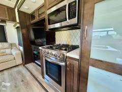 2020 Cedar Creek Silverback 37MBH, $ 47,000