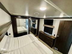 2020 Cedar Creek Silverback 37MBH, $ 47,000
