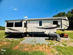 2020 Cedar Creek Silverback 37MBH, $ 47,000