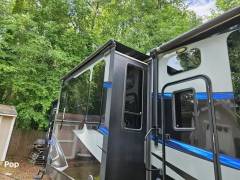 2016 Keystone Fuzion Chrome 422, $ 54,999