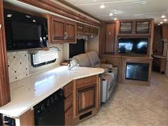 2016 Holiday Rambler Vacationer 36SBT, $ 64,500