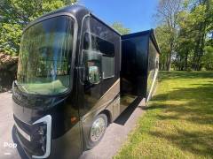 2019 Entegra Coach Emblem 36U, $ 94,950