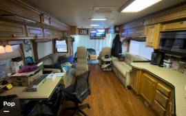 2006 Monaco Camelot 42DSQ, $ 70,001