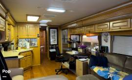 2006 Monaco Camelot 42DSQ, $ 70,001