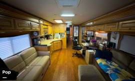 2006 Monaco Camelot 42DSQ, $ 70,001