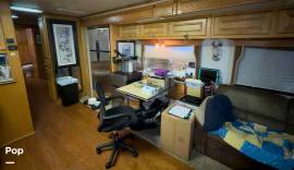 2006 Monaco Camelot 42DSQ, $ 70,001