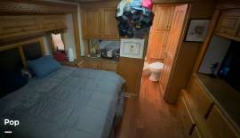 2006 Monaco Camelot 42DSQ, $ 70,001