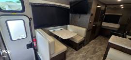 2021 Fleetwood Flair 29M, $ 63,000