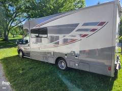 2017 Winnebago Fuse 23T, $ 41,000