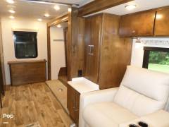 2019 Tiffin Wayfarer 24FW, $ 97,500